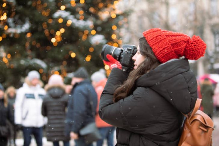 Foto's nemen tijdens kerstmis