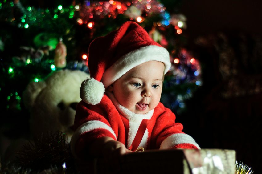 Selectie van nuttige kerstcadeaus: baby-uitrusting die nieuwe ouders echt waarderen